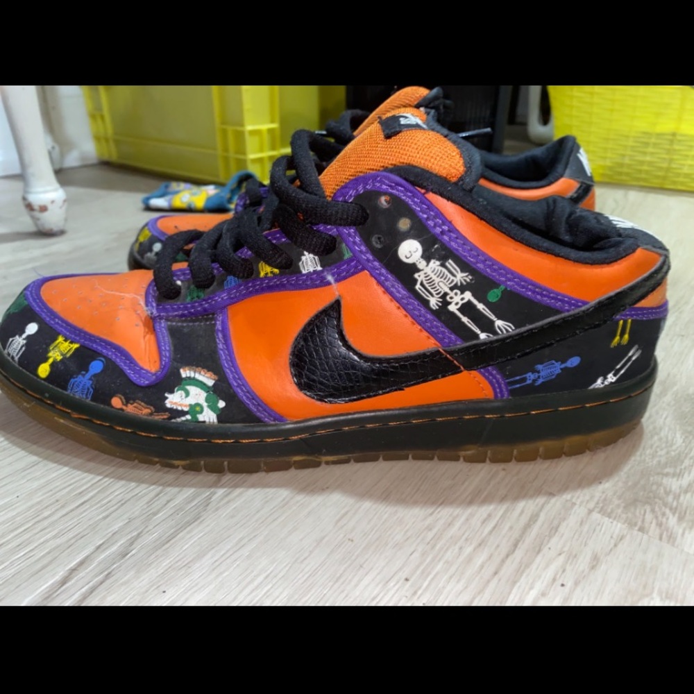 Nike Men's Sneakers-day of the dead sample pair - Picture 2 of 4